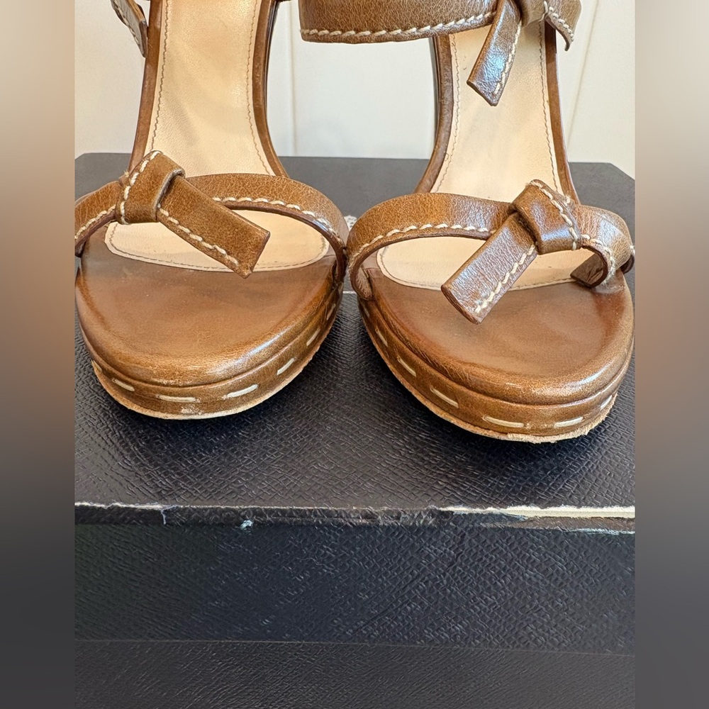 Prada Women's Tan Leather Heels sandals size 8.5 with box - Picture 3 of 10